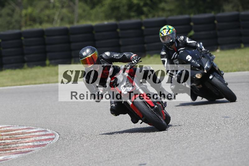 /27 12.06.2025 Ducati Schweiz Trackday Warmup  ADR/blau-bleu/3